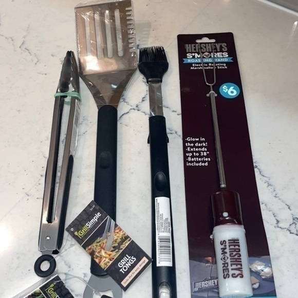 Grilling bundle . All brand new ! Spatula , tongs , s’mores & brush. NWT